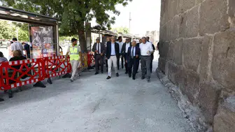 Kayseri Cumhuriyet Meydanı yeni yüzüne kavuşuyor