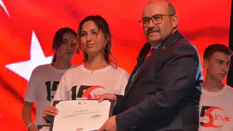 Balıkesirliler 15 Temmuz nöbetinde meydanları doldurdu