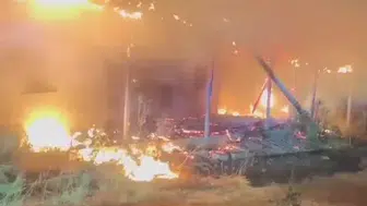 Tavas’ta bir ahır yangınla küle döndü