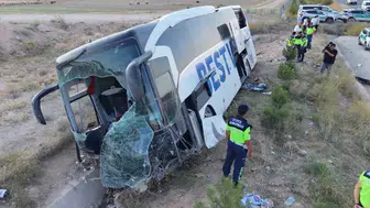 Aksaray yolunda otobüs faciası 44 kişi yaralandı