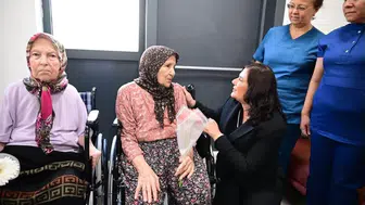 Başkan Çerçioğlu huzurevi sakinlerini ziyaret etti