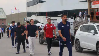 Erciyes kampındaki futbolcular Cuma namazında buluştu