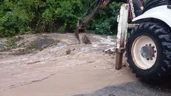 Kastamonu'da heyelan nedeniyle yollar kapandı