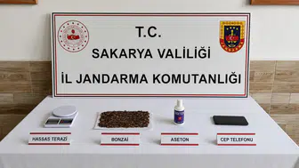 Sakarya'da zehir tacirlerine jandarma baskını