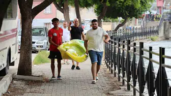 Adana'da gönüllü gençler sulama kanallarında ölüm nöbeti tutuyor