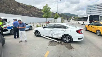 Samsun Şehir Hastanesi yerleşkesinde araçlar çarpıştı