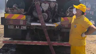 Afyonlu ormancılar Milas alevlerine karşı siper oldu