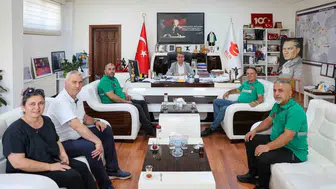Efeler’de suya düşen aileyi kurtaran personele belediyeden ödül