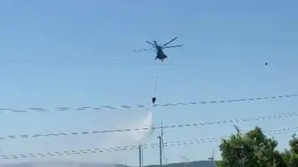 Karacabey tarlalarında çıkan yangın havadan müdahaleyle söndürüldü