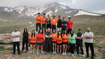 Erciyes’in zirvesinde 35 kişilik dev tırmanış