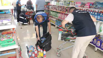 Şanlıurfa marketlerinde raf denetimi 5 yıllık bozuk ürünler bulundu