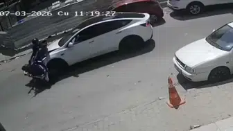 Kartal’da motosiklet ve otomobil kafa kafaya çarpıştı