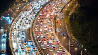 Avrupa'da hız cezalarına son: Otomobiller artık bunu yapacak