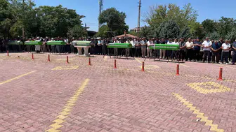 Antalya yolunda can veren Arslan ailesi Konya'da toprağa verildi