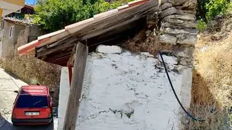 Buldan'daki tarihi çeşmede çökme tehlikesi alarmı
