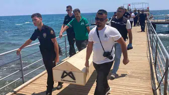 Kızkalesi açıklarında tur teknesi bir kişinin cansız bedenini buldu