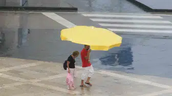 Samsun’da sağanak yağış günlük hayatı felç etti
