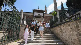 Gençler Bursa'yı Tanpınar'ın gözünden yeniden keşfediyor