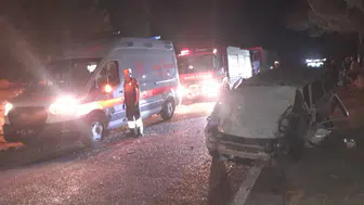Manisa Selendi yolunda otomobil ile traktör çarpıştı