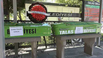 Afyon'daki kazada yaşamını yitiren anne ve bebeği Kayseri'de defnedildi