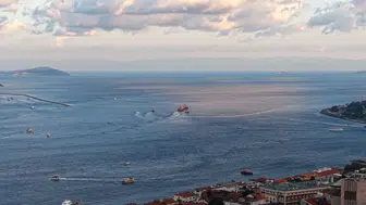 İstanbul Boğazı’nda yük gemisi arızası trafiği kilitledi