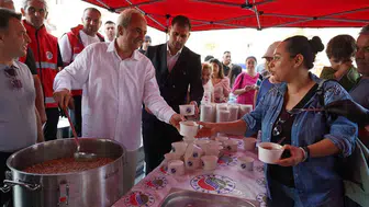 Kepez'de aşure mesaisi üç gün sürdü