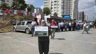 Mersinli çiftçiye sinekle mücadele desteği