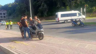 Manavgat trafiğinde dikkatsiz dönüş kazaya yol açtı