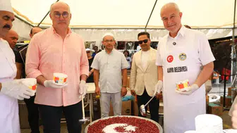 Alanya'da 5 bin kişilik aşure bereketi