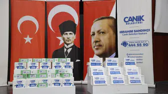 Canik Belediyesi sınavda derece yapan öğrencileri ödüllendiriyor
