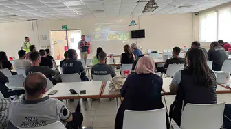 Jandarma ekipleri Emirdağ’da uyuşturucuya karşı aileleri uyardı