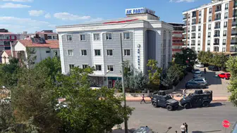 Siirt AK Parti binası önündeki çanta polisi alarma geçirdi