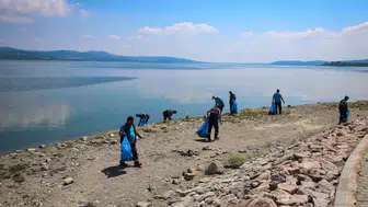 Sapanca Gölü kıyısında temizlik seferberliği yapıldı