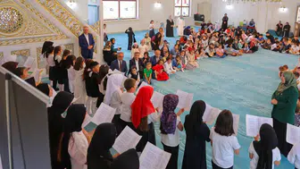 Bayburtlu çocuklar camide buluştu