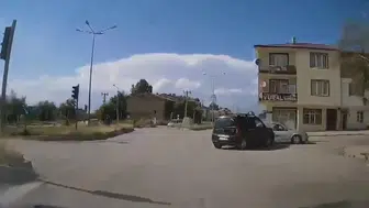 Erzurum'daki kavşak kazası kamerada