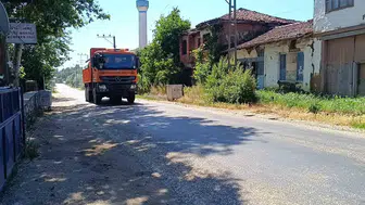 Bilecik’te kavurucu sıcak asfaltı eritti