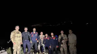 Şırnak Ballıkaya'da mahsur kalan iki mühendise havadan operasyon