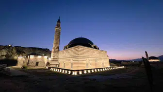 Vanlılar güne gökyüzündeki nadir gezegen dansıyla başladı