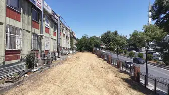 Başakşehir'de otopark uğruna yeşil alan katledildi