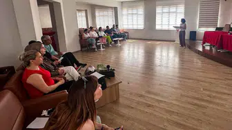 Efeler'de özel eğitimciler için psikolojik destek dönemi başladı