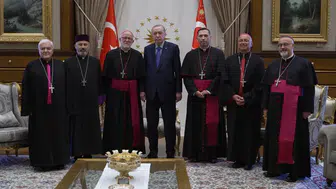 Erdoğan Katolik heyetini Külliye’de ağırladı