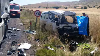Afyonkarahisar’da feci kaza 79 yaşındaki sürücü hayatını kaybetti