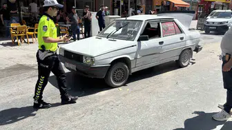 Niğde trafiğinde üç araç birbirine girdi