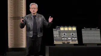 Jensen Huang’ın deri ceketi açık artırmada bir servete satıldı