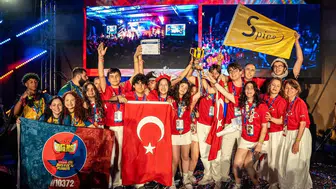 Türk öğrenciler robotik dünyasını fethetti