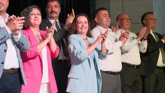 Manisa'da tüm CHP'li belediye başkanları Yeni Parti çatısı altında birleşti