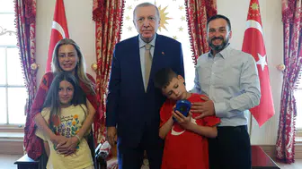 İngiliz çocuğun kekli barış mesajı İstanbul’a ulaştı