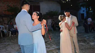 Almanya’daki ikizler nişan için Çorum’u seçti