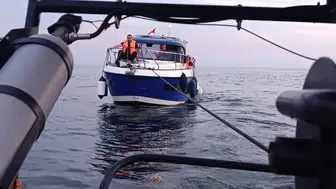 Marmara Denizi'nde sürüklenen teknedeki 6 kişi kurtarıldı