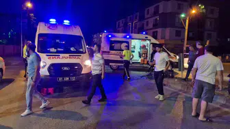 Düzce'de iki sürücü çarpıştı İki kişi hastaneye kaldırıldı